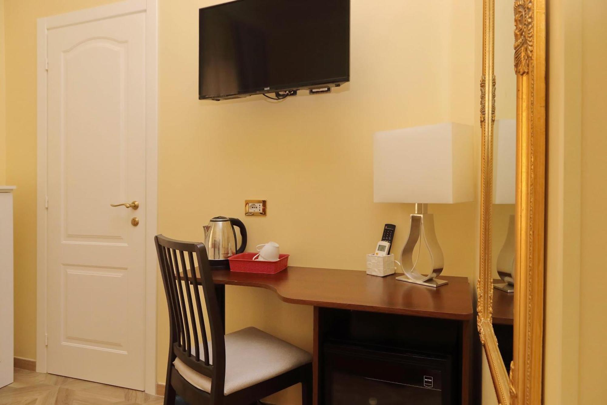 Fancy Guesthouse Vatican Рим Екстериор снимка